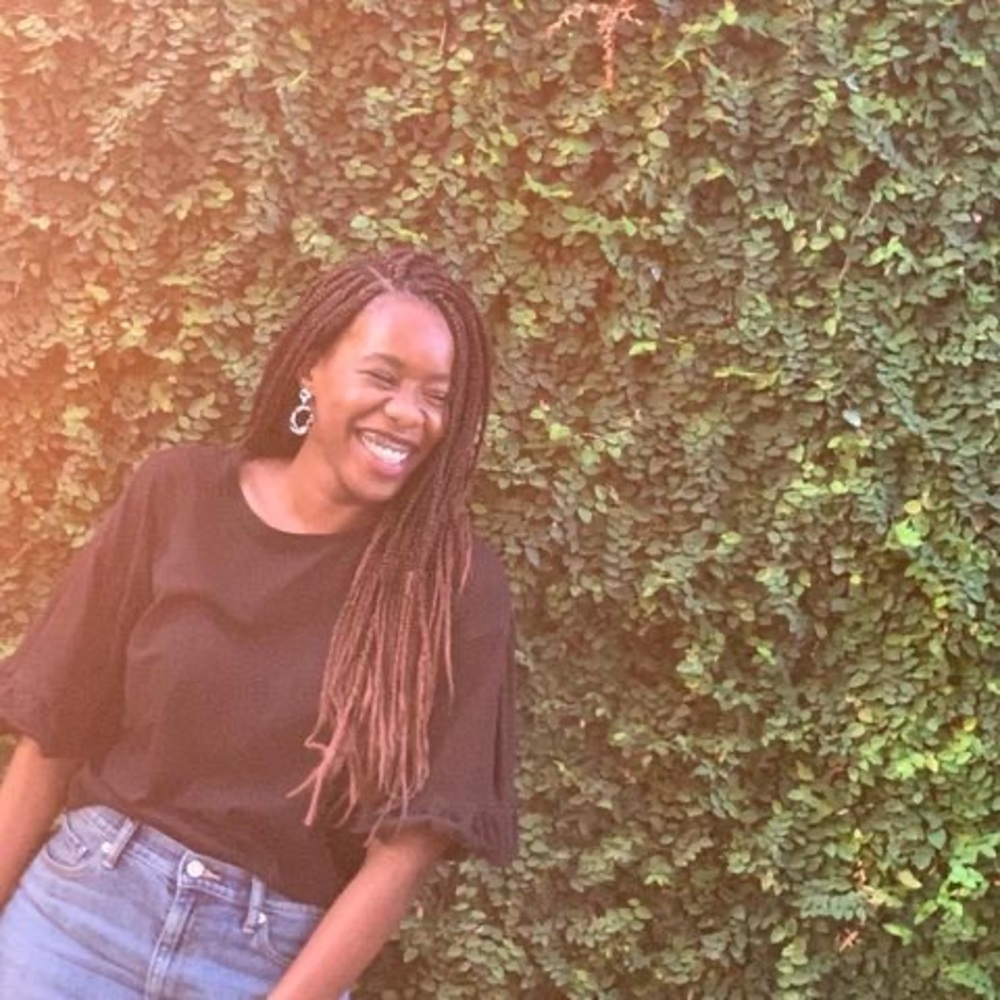 Meet your Posher, Nia